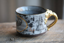 Alice and the Queen White mug 22k gold 12 oz