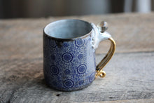 "Fortune-telling" Quartz sphere Stitch mug with 22 K gold and luster 12 oz