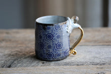 "Fortune-telling" Quartz sphere Stitch mug with 22 K gold and luster 12 oz